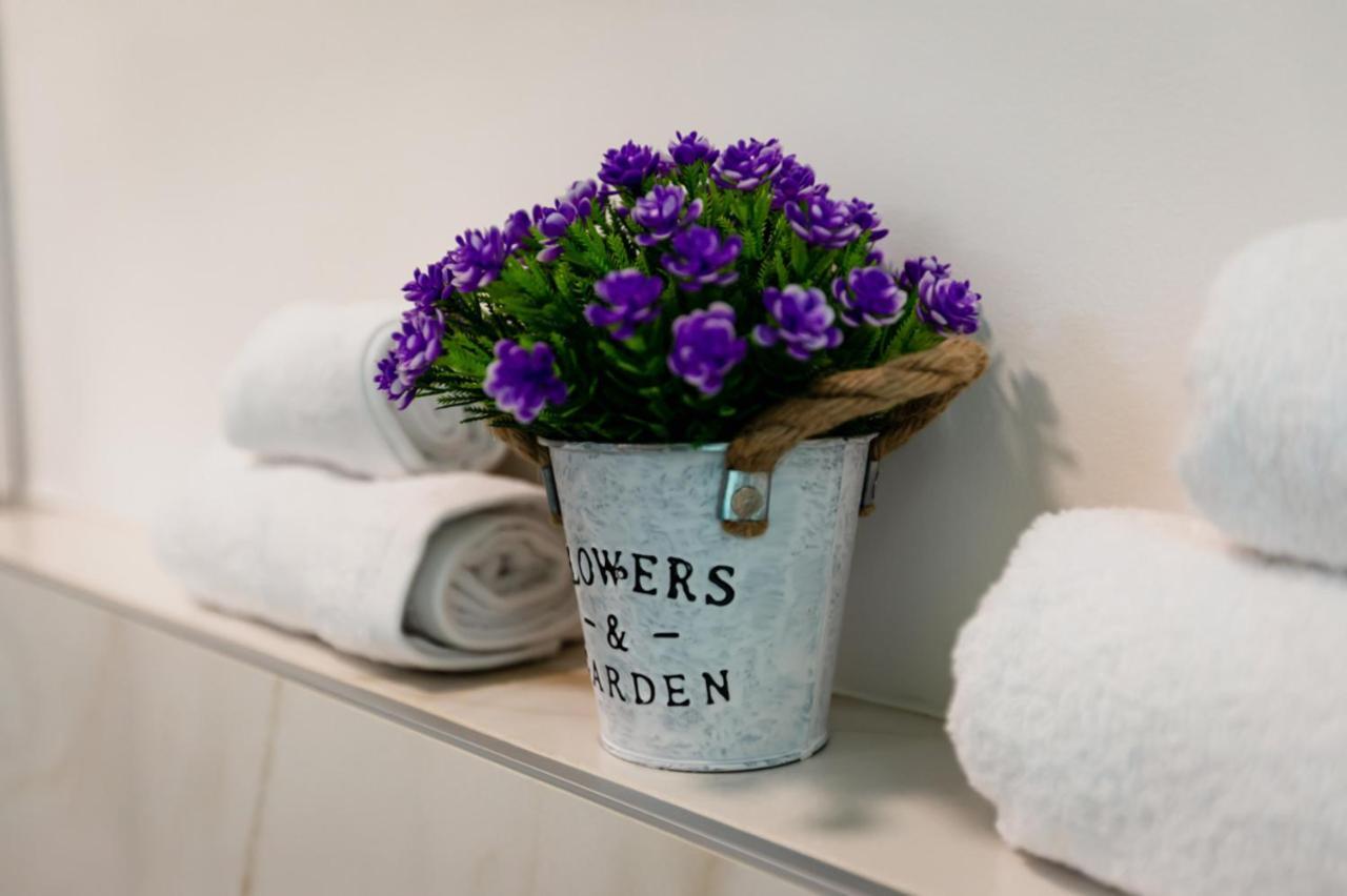B&B Quattro Stagioni Charme And Wellness Besnate Zewnętrze zdjęcie