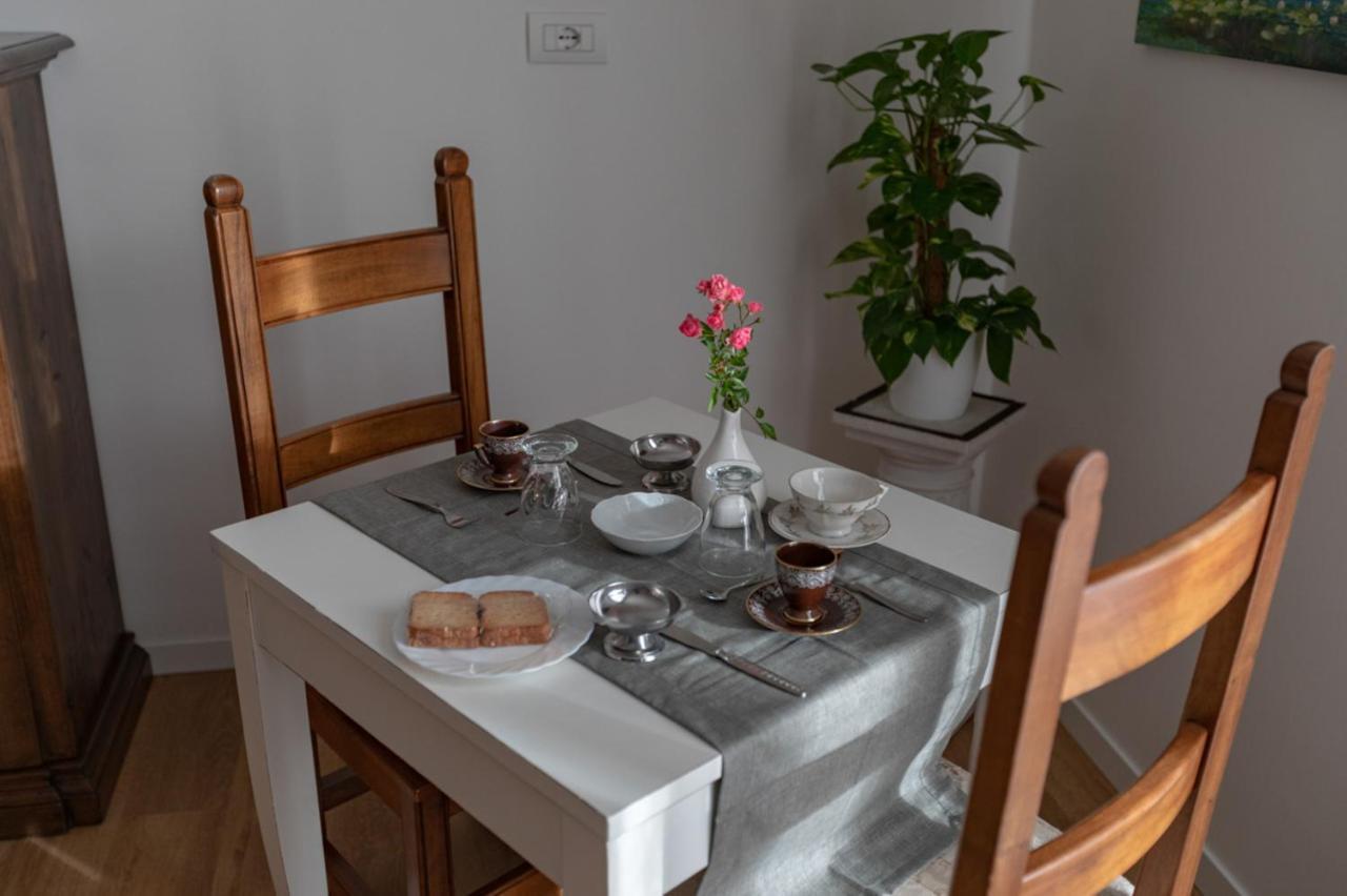 B&B Quattro Stagioni Charme And Wellness Besnate Zewnętrze zdjęcie
