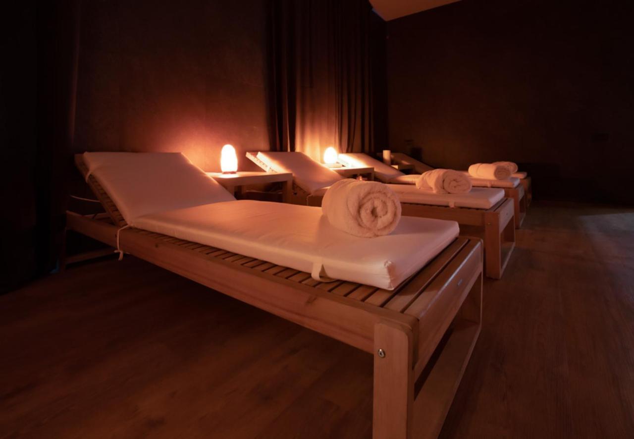 B&B Quattro Stagioni Charme And Wellness Besnate Zewnętrze zdjęcie