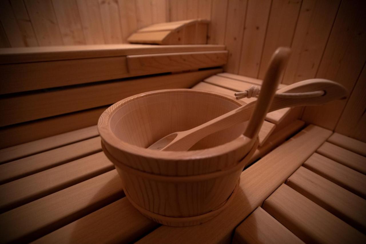 B&B Quattro Stagioni Charme And Wellness Besnate Zewnętrze zdjęcie