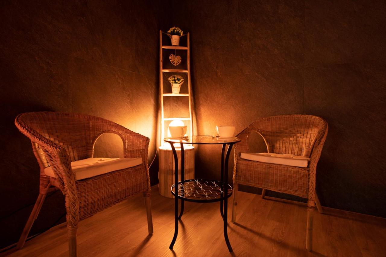 B&B Quattro Stagioni Charme And Wellness Besnate Zewnętrze zdjęcie