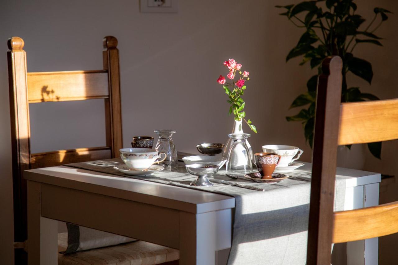 B&B Quattro Stagioni Charme And Wellness Besnate Zewnętrze zdjęcie